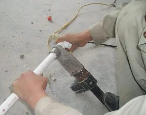 沾化漏水维修电话